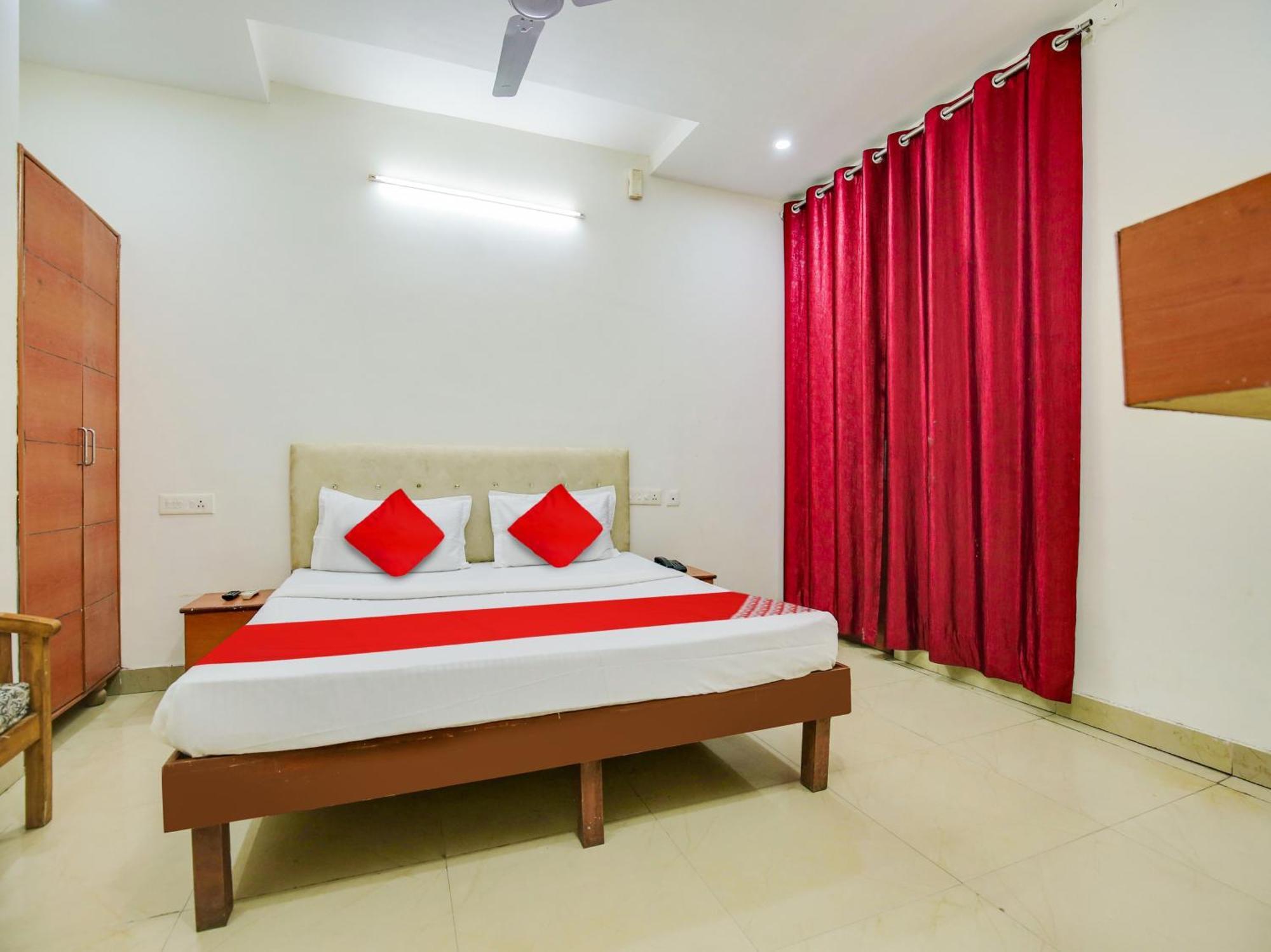 Hotel O Platinum Inn Nayagaon Ngoại thất bức ảnh