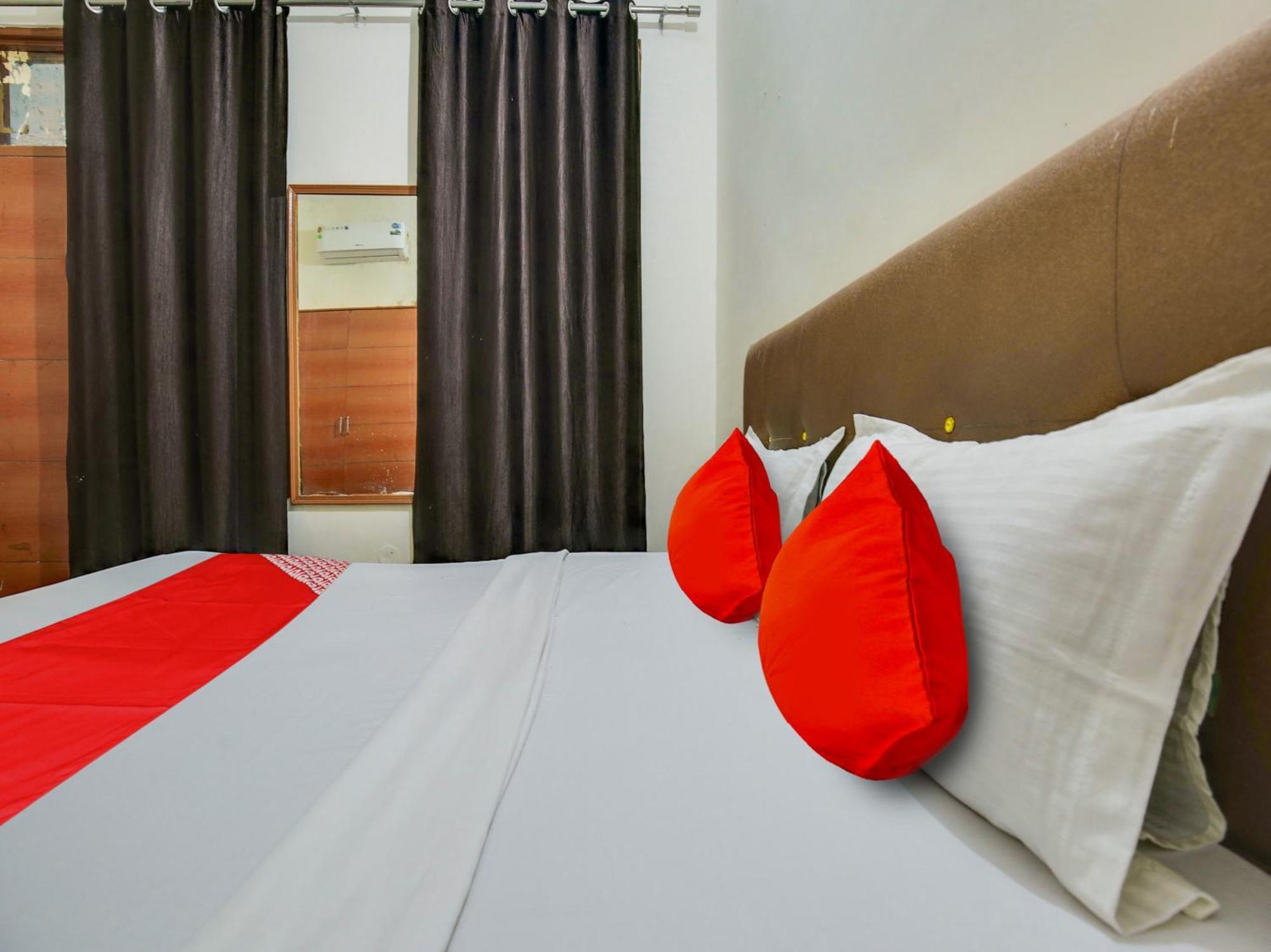 Hotel O Platinum Inn Nayagaon Ngoại thất bức ảnh